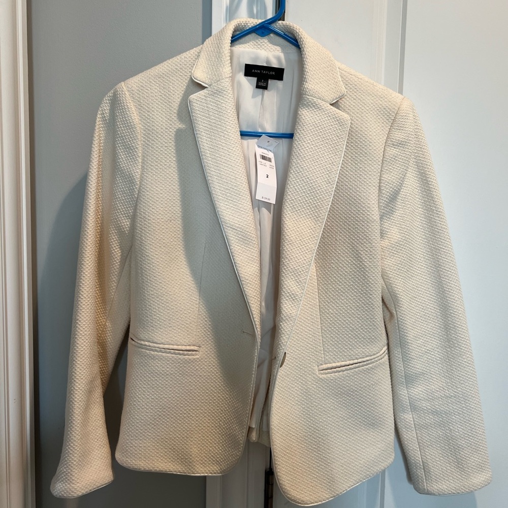 Ann Taylor Cream Textured Tailored Blazer